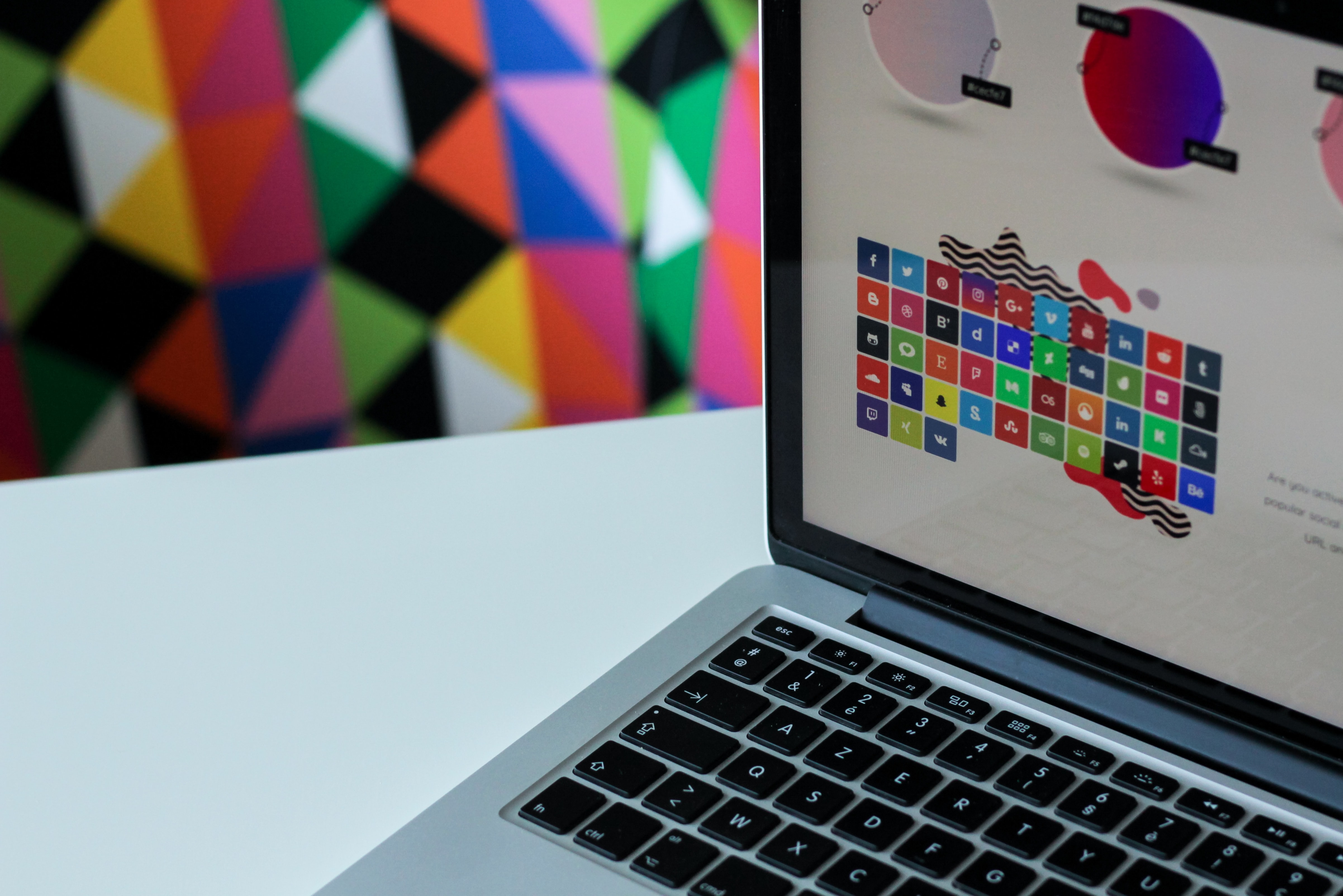 Laptop untuk Desain Terbaik tahun 2021